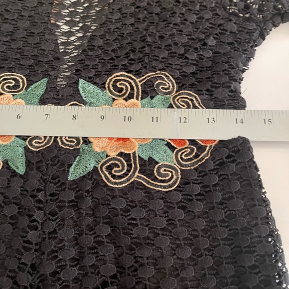 SOLARIS STYLE CROCHET EMBROIDERED ROMPER Size M - Picture 8 of 11